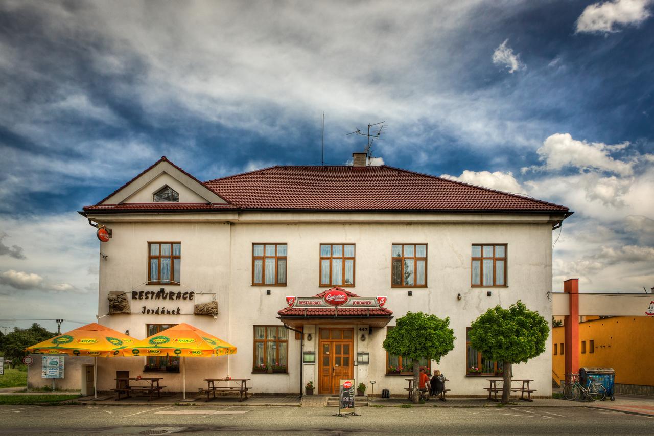 Hotel Jordanek Opocno Exterior photo